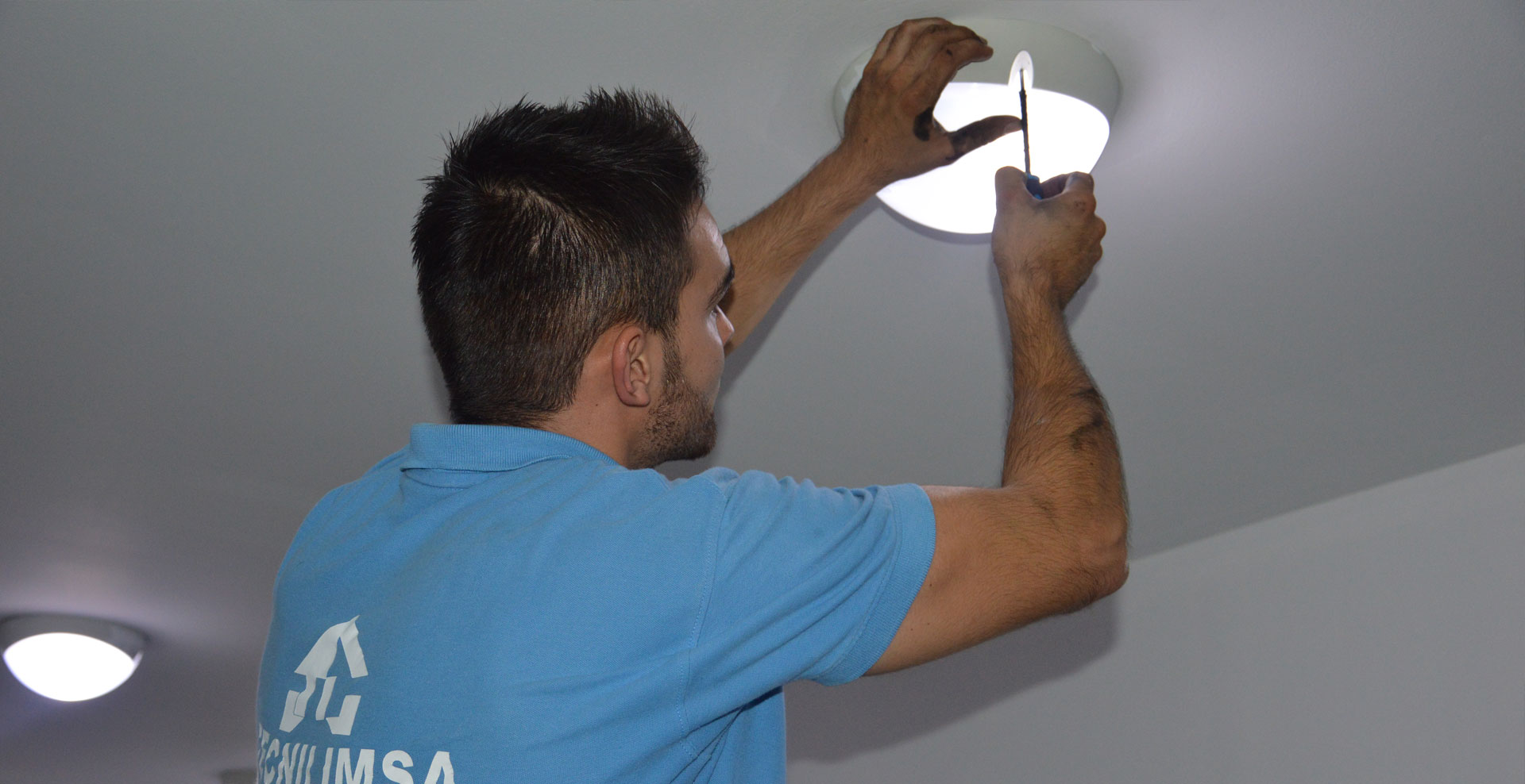 Alumbrado y Electricidad